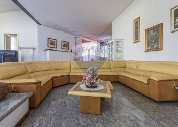 Soggiorno - Villa via Papa Giovanni XXIII
 
56, Lonate Pozzolo - foto 7