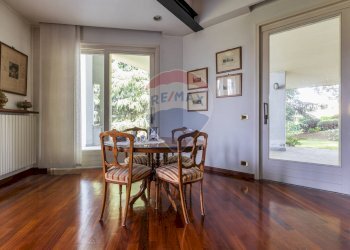 Sala da pranzo - Villa via Papa Giovanni XXIII
 
56, Lonate Pozzolo - foto 12