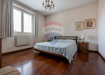 Camera / camera da letto - Villa via Papa Giovanni XXIII
 
56, Lonate Pozzolo - foto 17