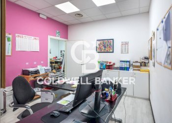 Foto 15 - Laboratorio Via Filogaso
 
15, Roma - foto 15