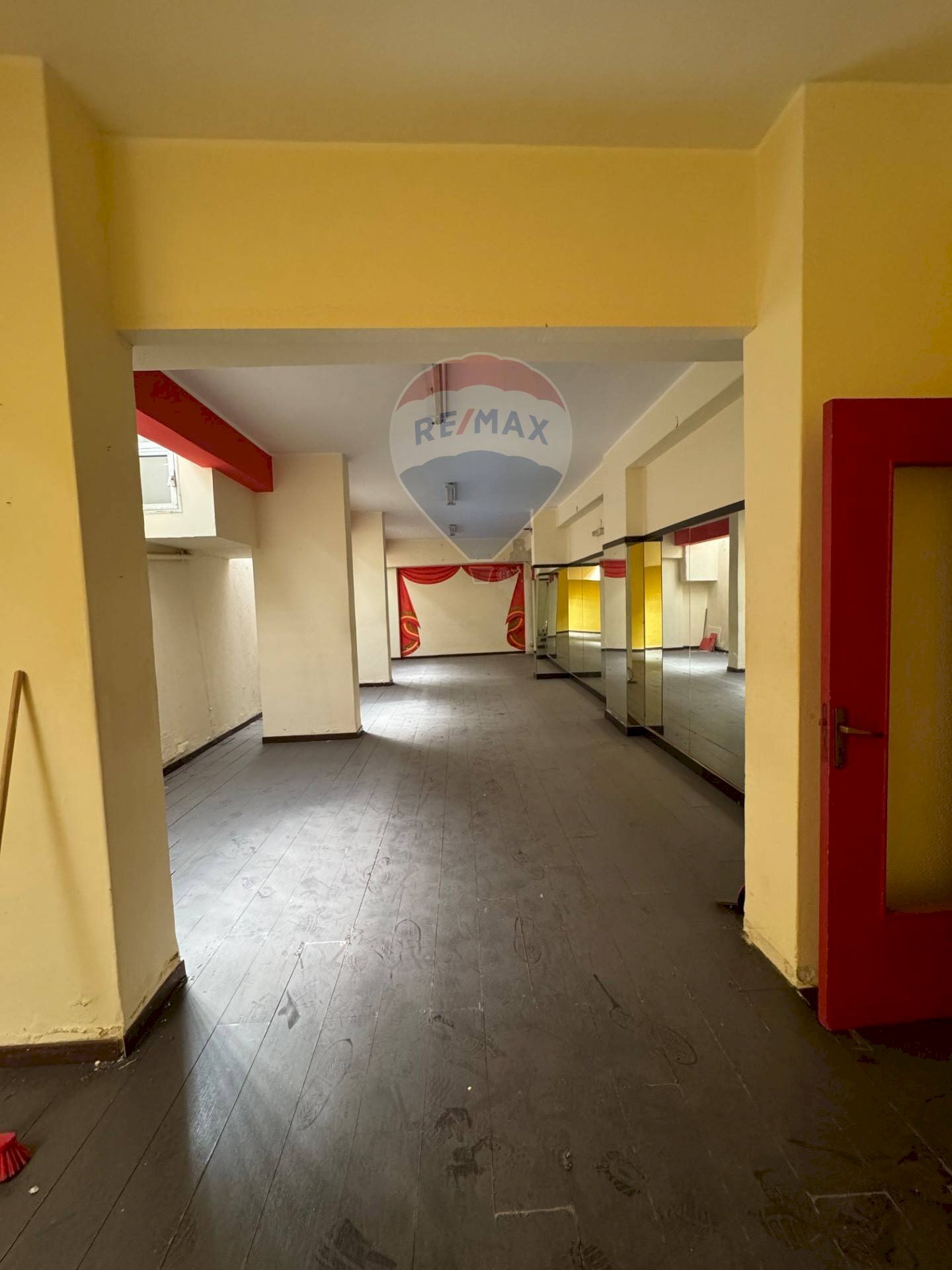 Parcheggio - Commercial Premises Via Isidoro La Lumia
 
98, Palermo - photo 3