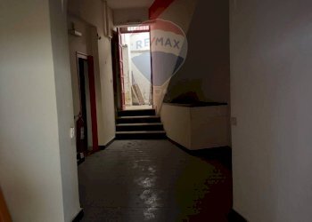 Hall / corridoio - Locale Commerciale Via Isidoro La Lumia
 
98, Palermo - foto 5