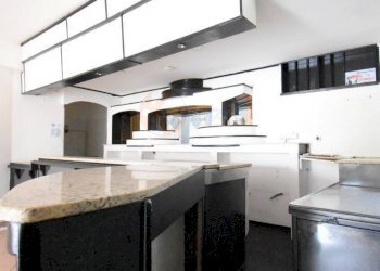 Foto 9 - Locale Commerciale piazza Garibaldi
 
8, Siligo - foto 9