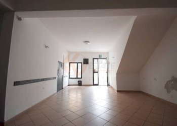 Foto 12 - Locale Commerciale piazza Garibaldi
 
8, Siligo - foto 12