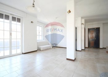 Stanza vuota - Appartamento Via Belgrado
 
12, Cagliari - foto 3