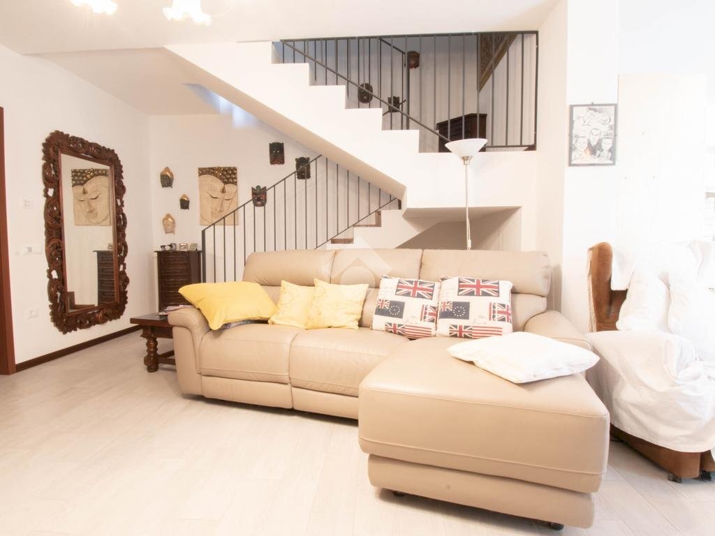 Semi-detached house Via Gruppo, Carpi - photo 1