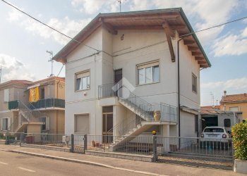 Apartment Via Val Sugana, Ravenna - photo 1