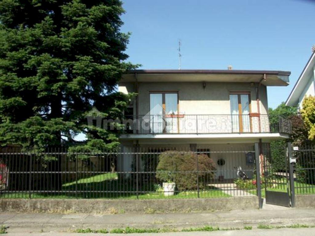 Villa Via mameli, Vittuone - photo 1