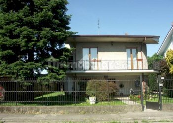 Villa Via mameli, Vittuone - photo 1