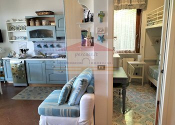 Foto 5 - Trilocale via Bonfante
 
10, Cipressa - foto 5