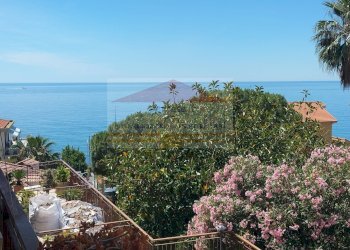 Foto 20 - Trilocale via Bonfante
 
10, Cipressa - foto 20