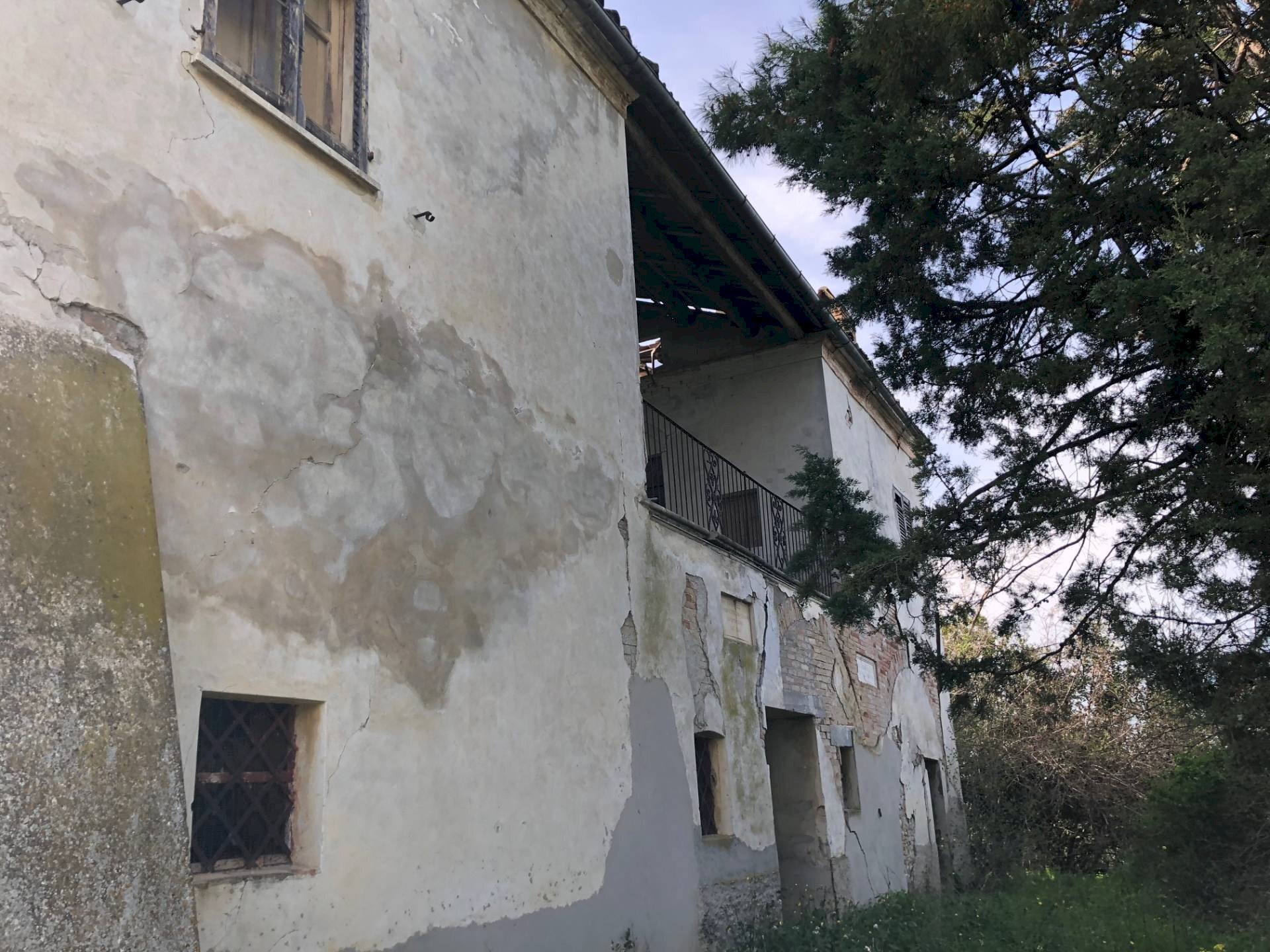 Foto 3 - Stable - Palace Loc. Grasciano Via Belvedere
 
4, Notaresco - photo 3