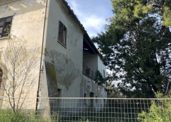 Foto 2 - Stable - Palace Loc. Grasciano Via Belvedere
4, Notaresco - photo 2