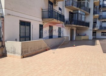 Cortile condominiale - Quadrilocale via Luigi Negrelli
 
71, Catania - foto 17