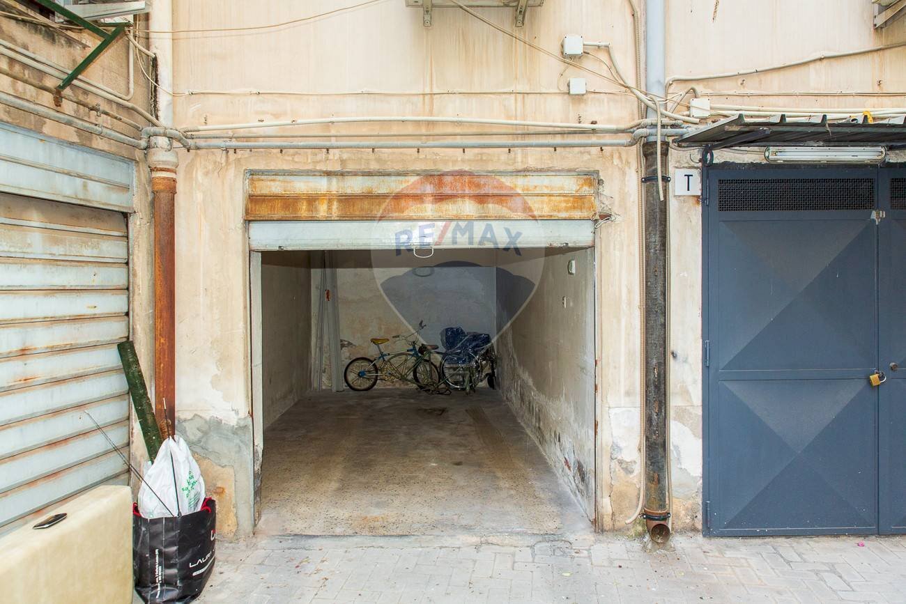 Parcheggio - Box Via Adua
 
31, Catania - foto 3