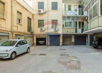 Edificio all\'aperto - Box Via Adua
 
31, Catania - foto 5