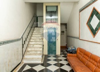 Scale - Appartamento via sardegna
 
25, Paterno - foto 2