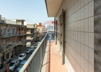 Balcone - Appartamento via sardegna
 
25, Paterno - foto 17