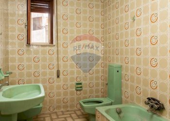 Bagno - Appartamento via sardegna
 
25, Paterno - foto 24