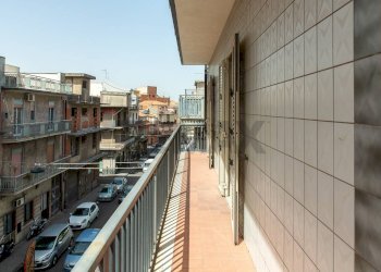 Balcone - Appartamento via sardegna
 
25, Paterno - foto 30
