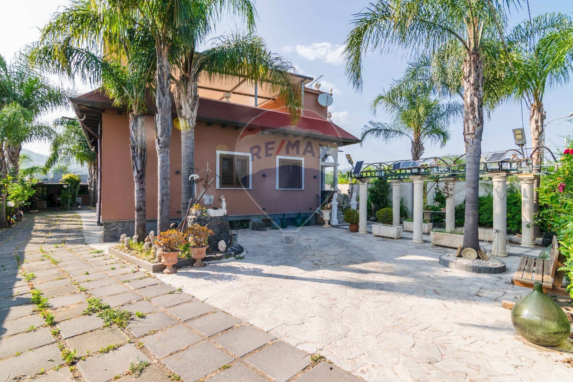 Casa all\'aperto - Villa Via Pegno Quaderaro
 
2, Calatabiano - foto 1