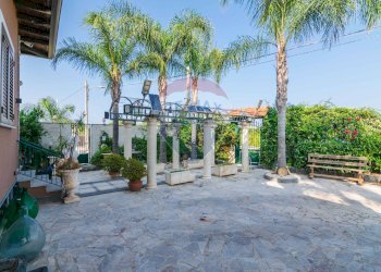 Casa all\'aperto - Villa Via Pegno Quaderaro
 
2, Calatabiano - foto 2