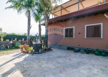 Casa all\'aperto - Villa Via Pegno Quaderaro
 
2, Calatabiano - foto 3