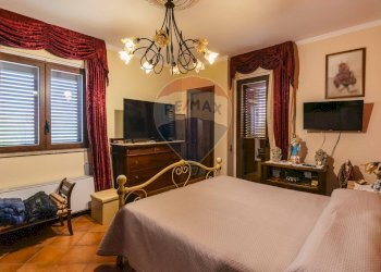 Camera / camera da letto - Villa Via Pegno Quaderaro
 
2, Calatabiano - foto 22