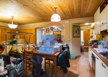 Sala da pranzo - Villa Via Pegno Quaderaro
 
2, Calatabiano - foto 32