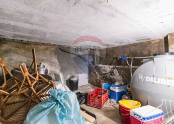 Dispensa di stoccaggio - Villa Via Pegno Quaderaro
 
2, Calatabiano - foto 41