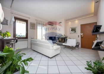 Soggiorno - Quadrilocale Via Gramsci
 
28, Gessate - foto 1