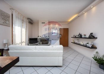 Soggiorno - Quadrilocale Via Gramsci
 
28, Gessate - foto 4