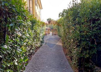 Giardino - Locale Commerciale Via Antonio Gramsci, Fara in Sabina - foto 4