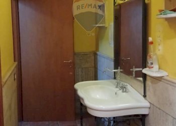 Bagno - Locale Commerciale Via Antonio Gramsci, Fara in Sabina - foto 15