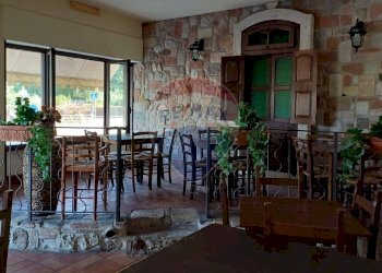 Sala da pranzo - Locale Commerciale Via Antonio Gramsci, Fara in Sabina - foto 17