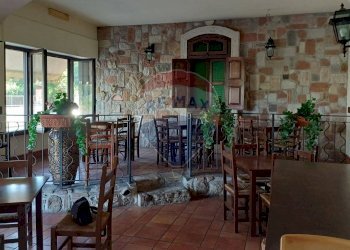 Sala da pranzo - Locale Commerciale Via Antonio Gramsci, Fara in Sabina - foto 18