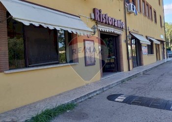 Edificio all\'aperto - Locale Commerciale Via Antonio Gramsci, Fara in Sabina - foto 20