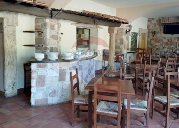 Sala da pranzo - Locale Commerciale Via Antonio Gramsci, Fara in Sabina - foto 21