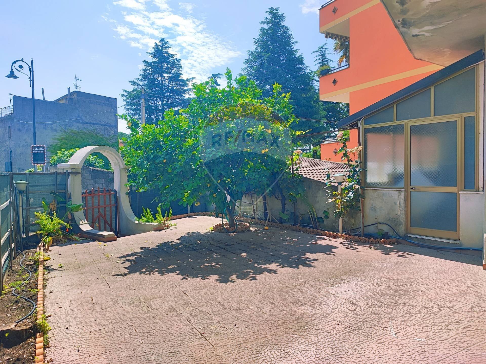 Terrazza - Locale Commerciale VIA DIETRO MANGANELLI
 
7, Moio Alcantara - foto 2