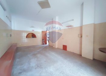 Stanza vuota - Locale Commerciale VIA DIETRO MANGANELLI
 
7, Moio Alcantara - foto 15