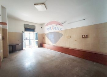 Stanza vuota - Locale Commerciale VIA DIETRO MANGANELLI
 
7, Moio Alcantara - foto 16