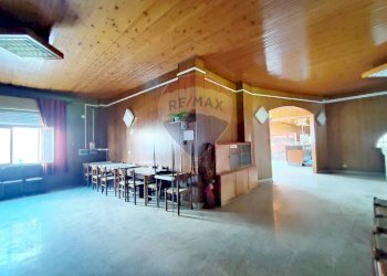 Sala da pranzo - Locale Commerciale VIA DIETRO MANGANELLI
 
7, Moio Alcantara - foto 24