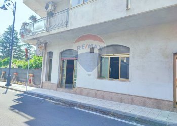 Edificio all\'aperto - Locale Commerciale VIA DIETRO MANGANELLI
 
7, Moio Alcantara - foto 33