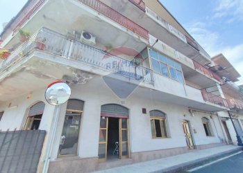 Edificio all\'aperto - Locale Commerciale VIA DIETRO MANGANELLI
 
7, Moio Alcantara - foto 34