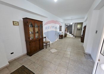 Hall / corridoio - Casa indipendente Via Cesare Battisti
 
149, Furci Siculo - foto 4
