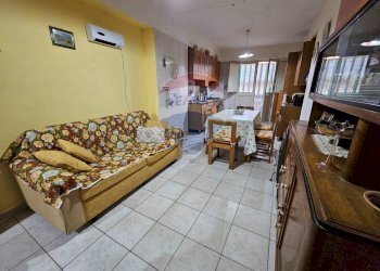 Sala da pranzo - Casa indipendente Via Cesare Battisti
 
149, Furci Siculo - foto 10