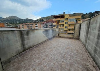 Terrazza - Casa indipendente Via Cesare Battisti
 
149, Furci Siculo - foto 26