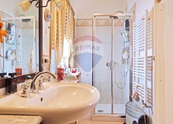 Bagno - Trilocale via P. Brignola
 
8, Caserta - foto 11