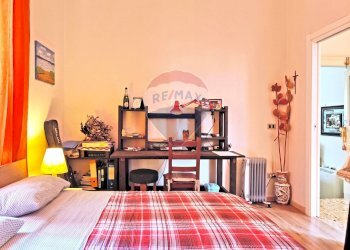 Camera / camera da letto - Trilocale via P. Brignola
 
8, Caserta - foto 13