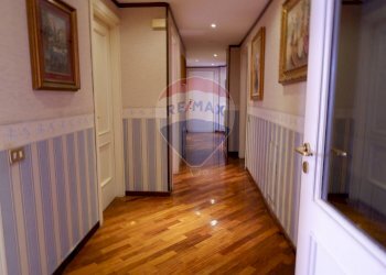 Hall / corridoio - Quadrilocale Via Petrarca
 
44, Caserta - foto 4